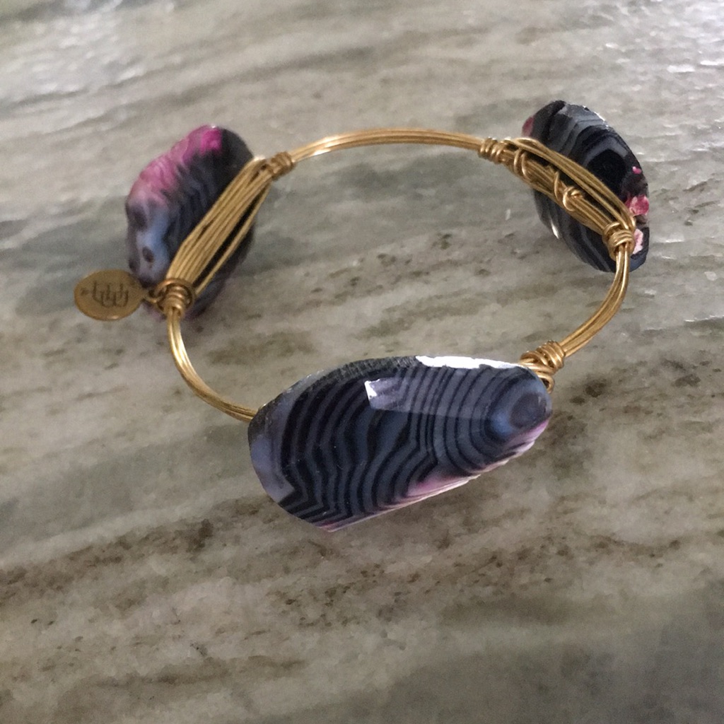 Bourbon And Boweties Gray And Pink Agate 20$